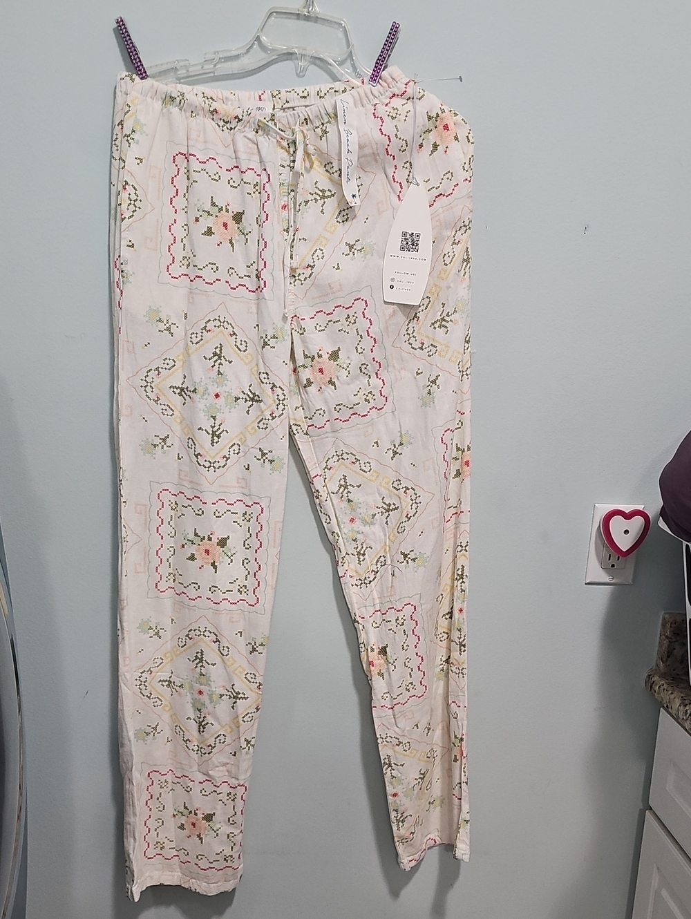 Women's Cali 1850 Linen Floral Patchwork Lounge Pants - Cream with Multicolor Sm